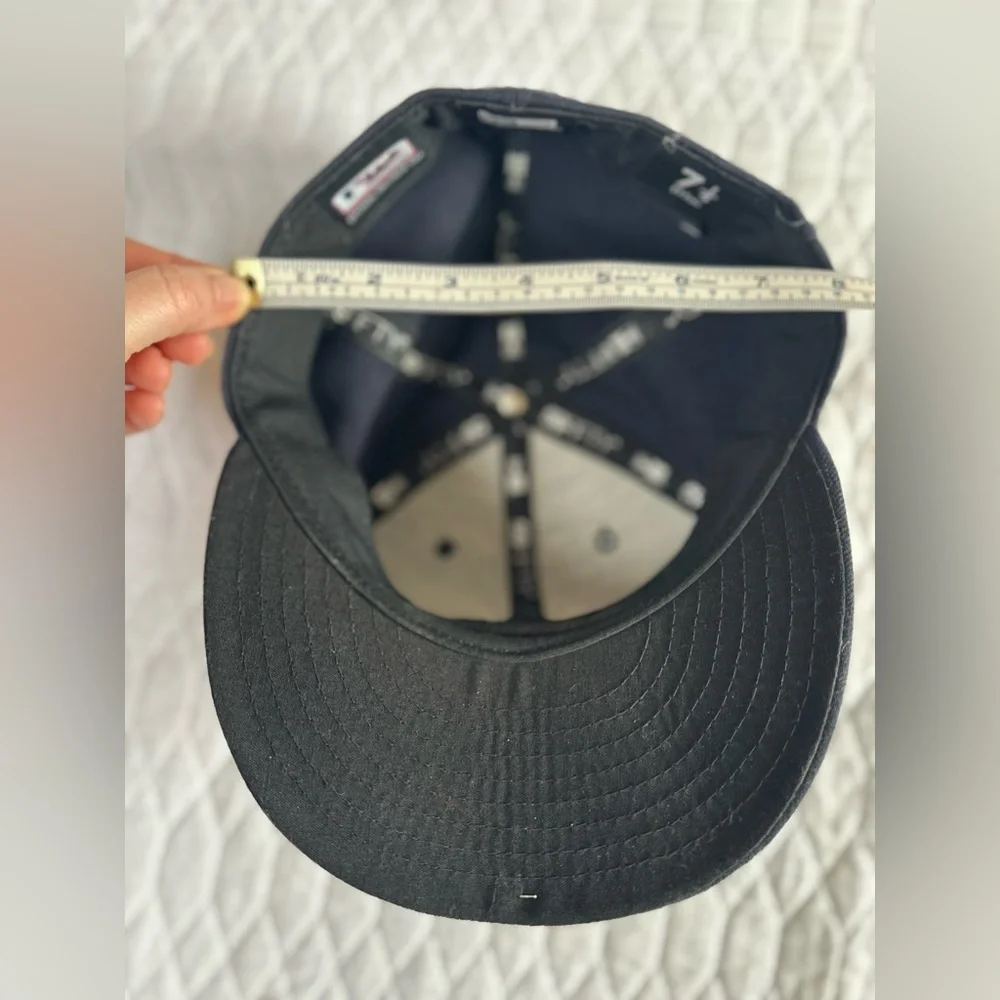 New Era 59Fifty NY Yankees Fitted Dark Navy Hat wt Rhinestones - Picture 3 of 6
